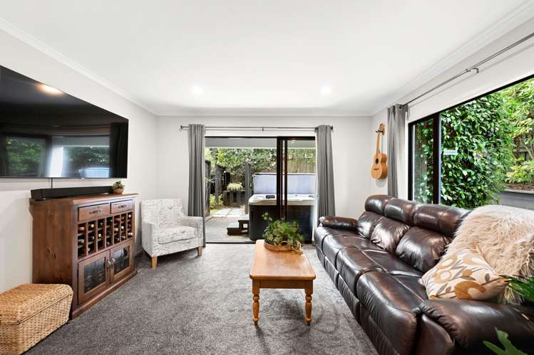 9 Bishopsworth Way Huntington_7