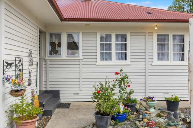 2976 Broadlands Road Broadlands_1
