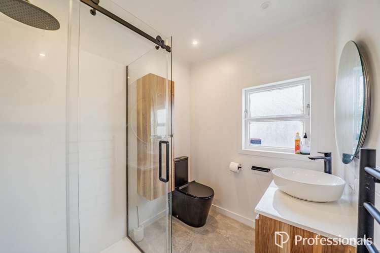 1/400 Stokes Valley Road Stokes Valley_16