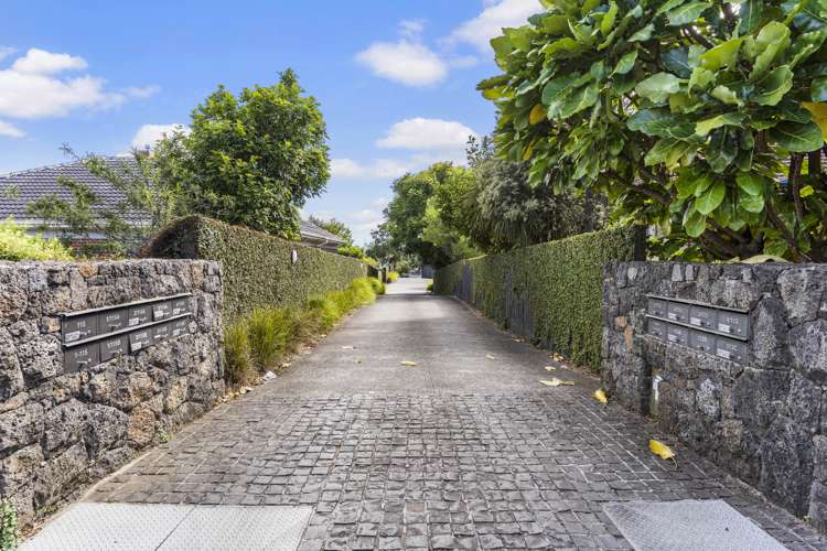 4/115a Landscape Road Mount Eden_13