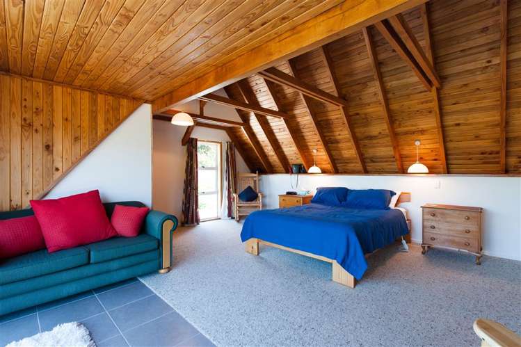 15 Tirimoana Terrace Anakiwa and Surrounds_11