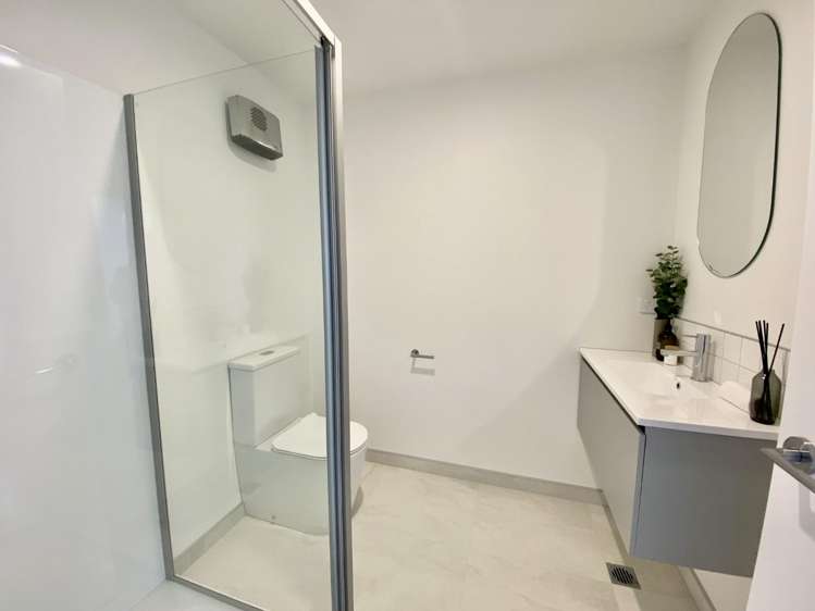 5/2 Hammond Place 10222_18