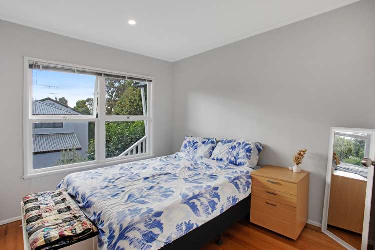 2/64 Alton Avenue Hillcrest_17