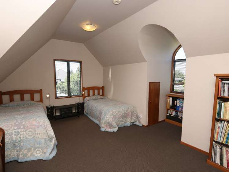 99 Middle Road Allenton_10