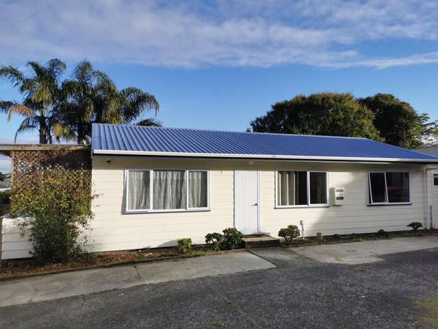 Clark Road Charmer - Comfortable, Modern, and Convenient!