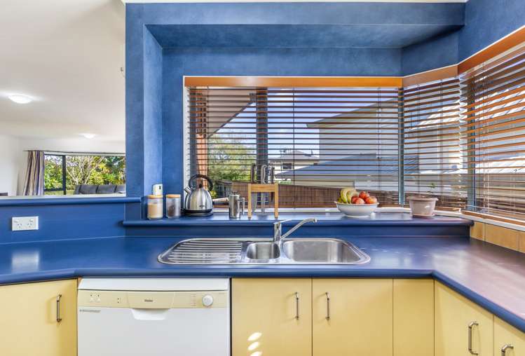 1/2 Astelia Way Waipahihi_3