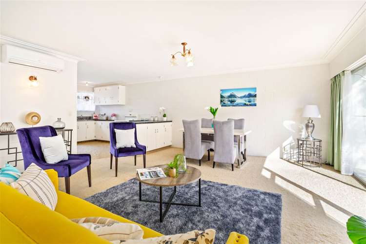 2/8 Pamela Place New Lynn_2