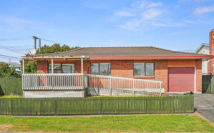 2/60 Flanshaw Road Te Atatu South_13