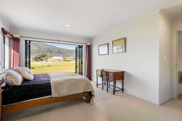 16 Braddock Grove Pauanui_11