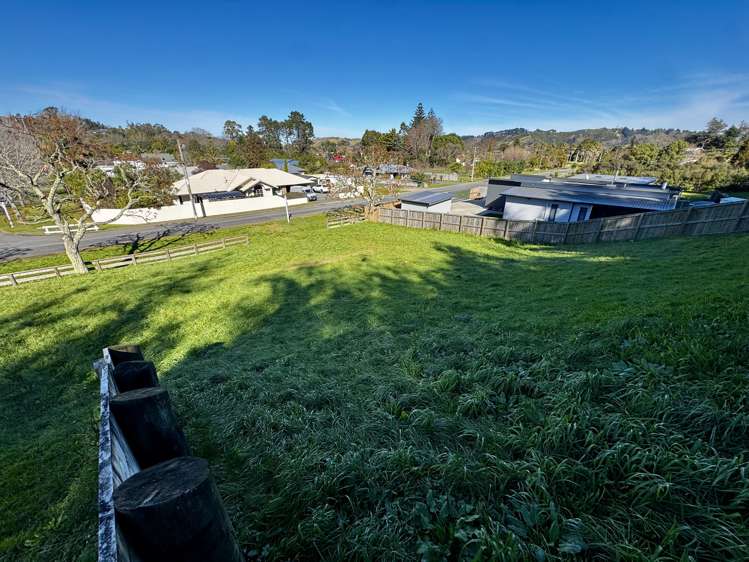 86 Riverside Road_3