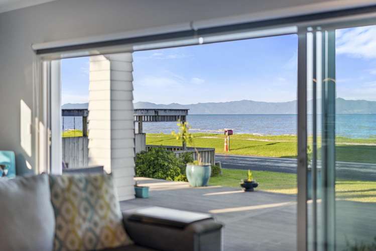 877 East Coast Road_4
