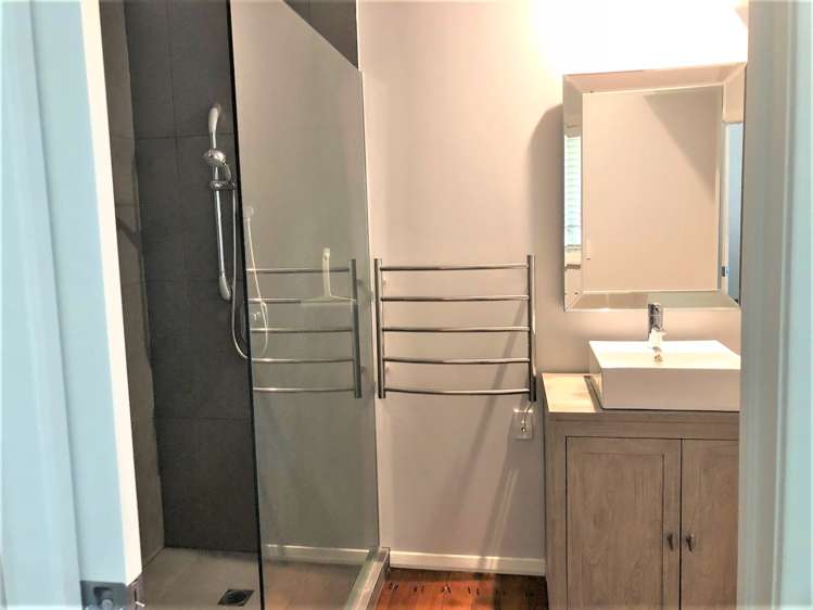 54 Tawhiri Road One Tree Hill_11