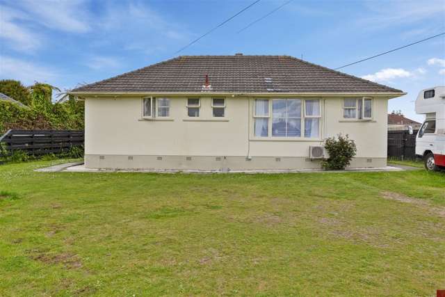 42 Puriri Crescent Hillcrest_1