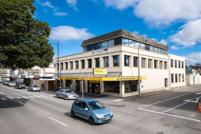 Office/Retail Commercial Investment - Reduced!