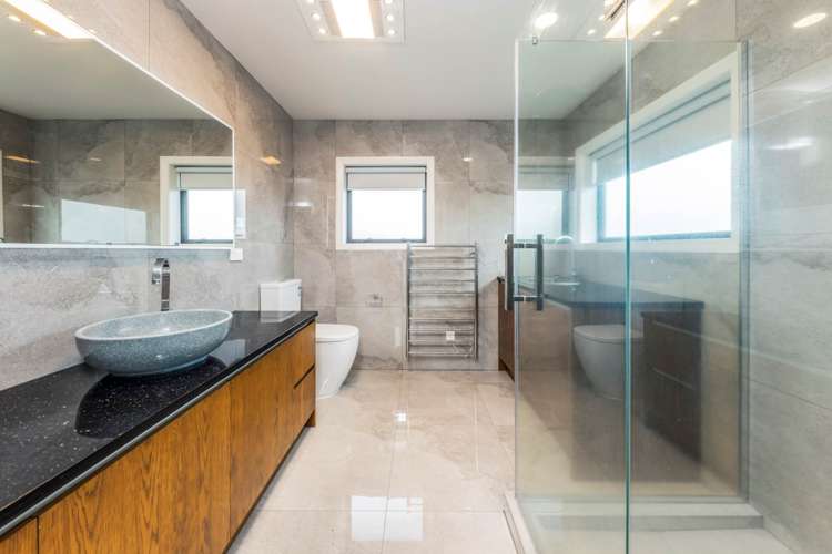 29 Casheltown Way Flat Bush_21