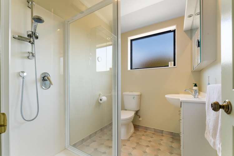 32 Kingsford Drive Stoke_8