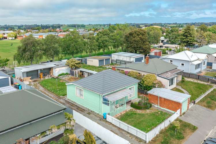 18 Raymond Street West End_15