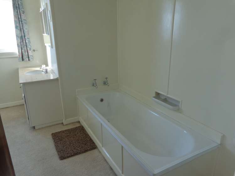 84 Clyde Street Balclutha_13