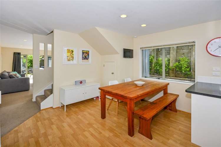 2/33 Pluto Place Beach Haven_5