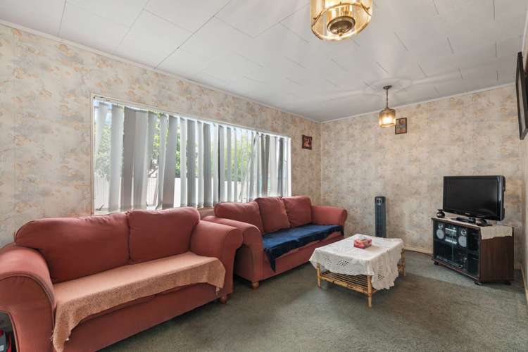 13 Wroughton Crescent Otara_13