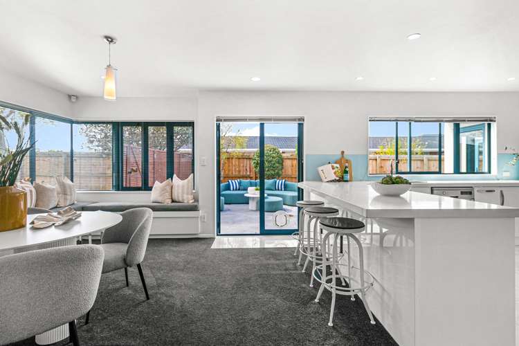 1/34 Eastern Beach Road Eastern Beach_3