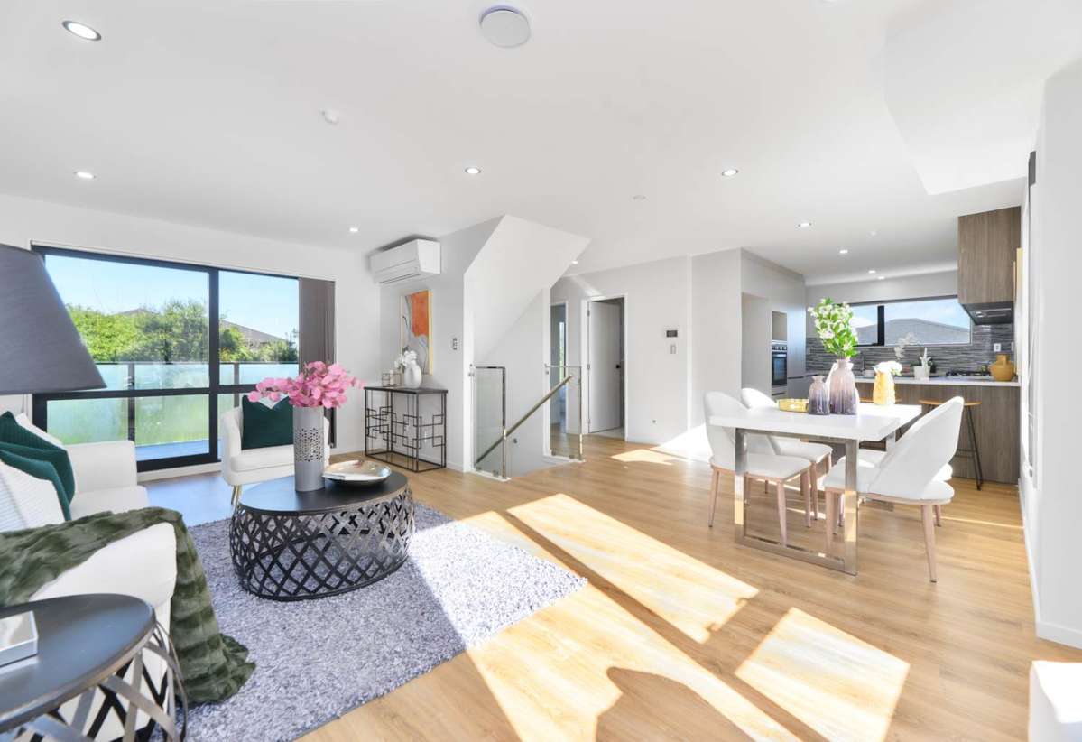 121B-121C New Windsor Road_1