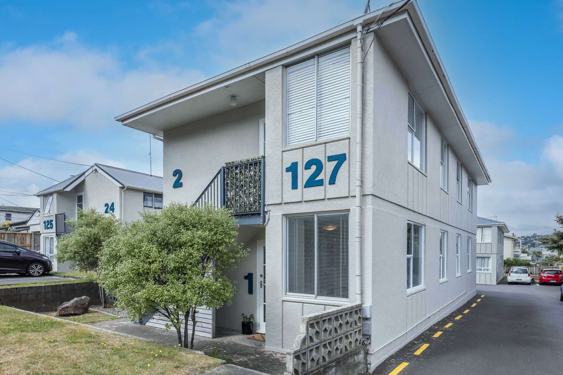 1/127 Queens Drive Lyall Bay_0