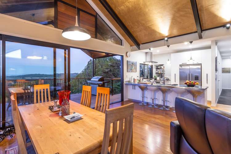 287 Forest Hill Road Waiatarua_5