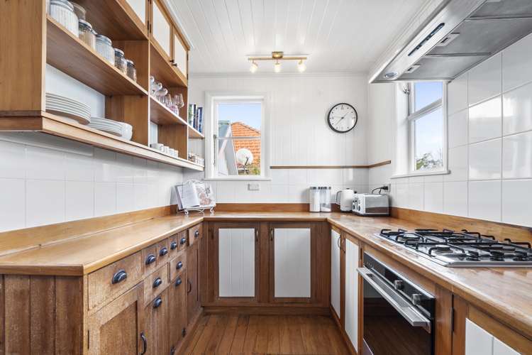 27 Bledisloe Terrace Hamilton East_6