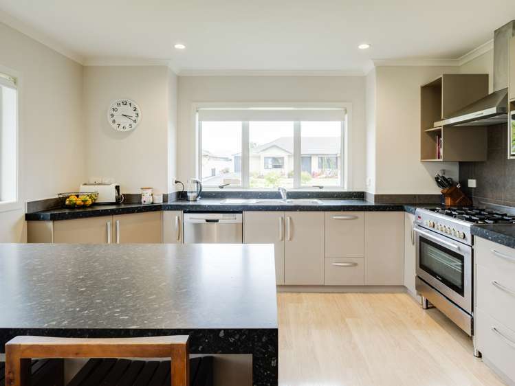 9 Sterling Park Lytton West_5