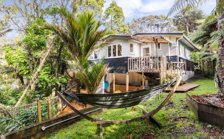 283 Huia Road Titirangi_12