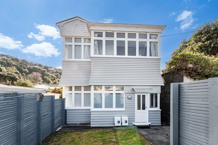 38 Rua Street Lyall Bay_1