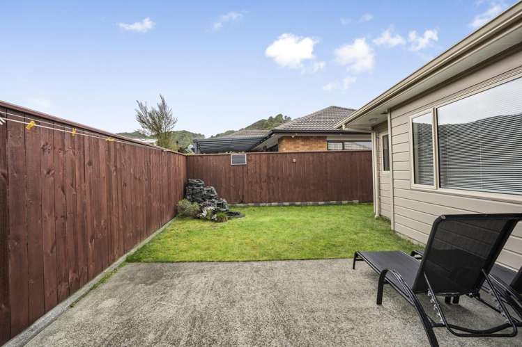 4 Sun Valley Grove Wainuiomata_16