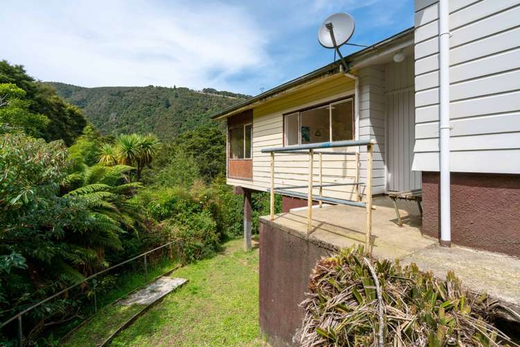 30 Village Loop Road Waipori Falls_15