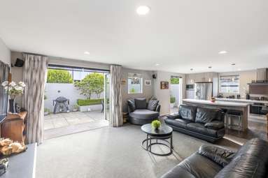 28 Mayfair Street_2