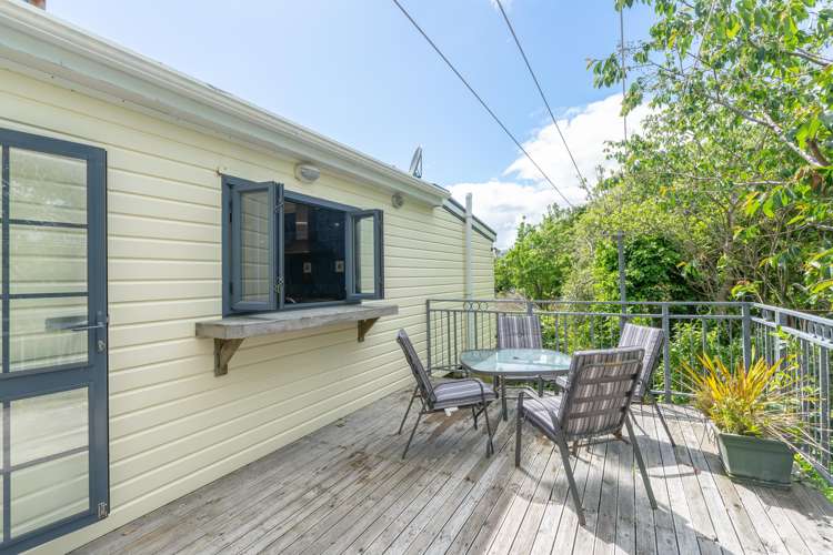 9a Greer Crescent Tawa_11