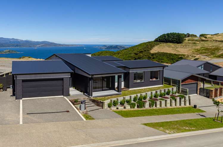 96 Cedarwood Street Woodridge_5