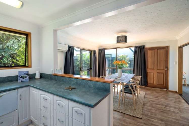 12 Esher Place Saint Martins_10