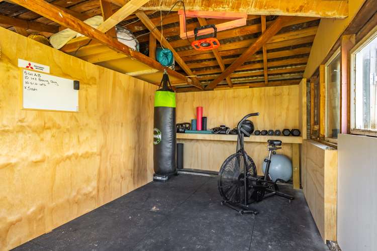 222 High Street North Carterton_12