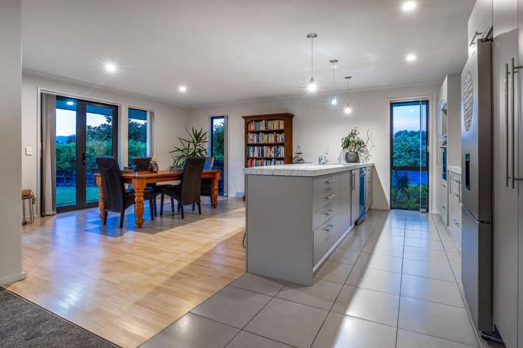 1 Simpson Crescent Raumati Beach_4