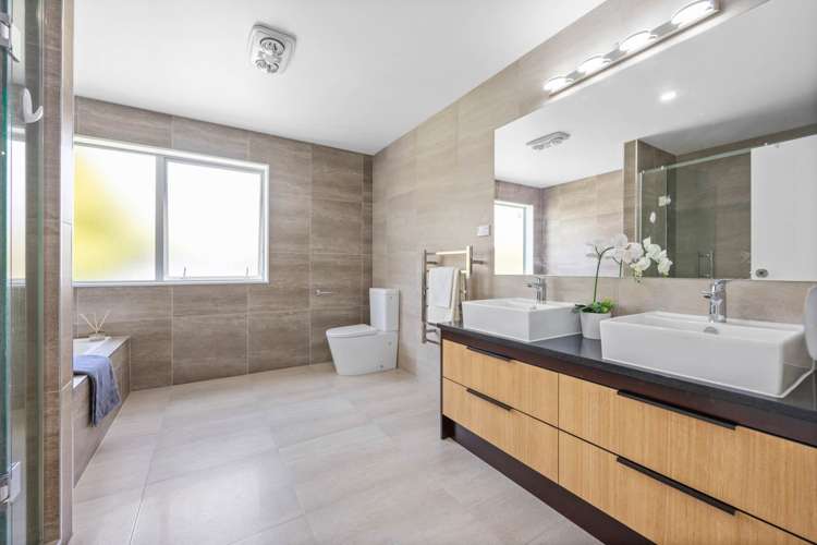 7 Bonair Crescent Silverdale_13