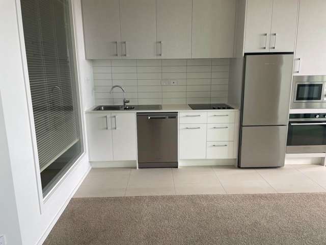 801/8 Waikumete Road Glen Eden_2