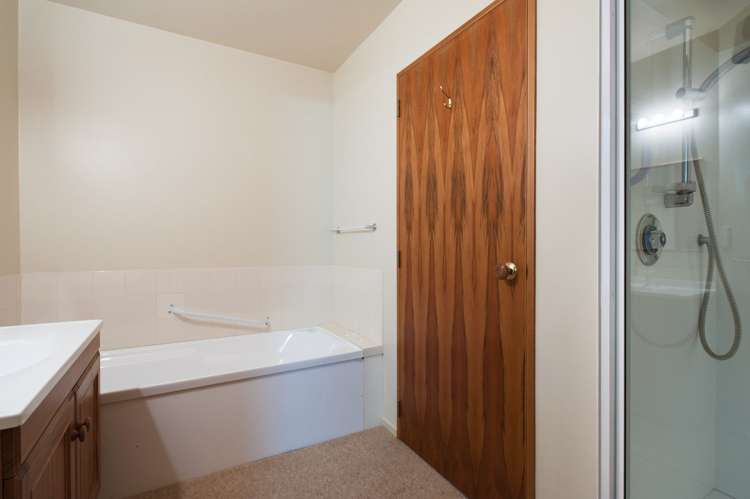 1606 Cust Road Cust_8