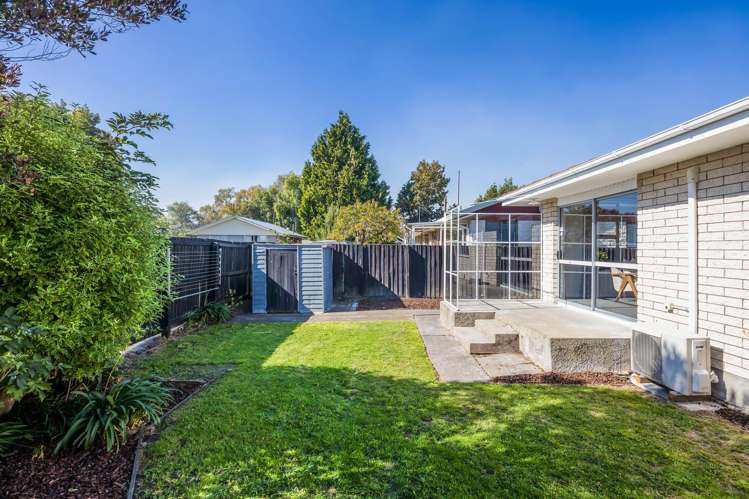 2/3 Quinton Place Bishopdale_13