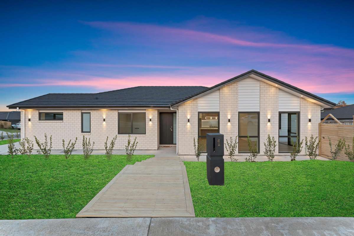 1 BATHURST CRESCENT_0