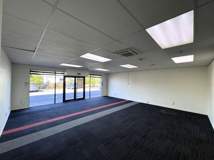 Unit E, 16 Sheffield Crescent Burnside_6
