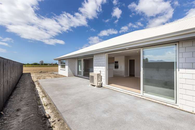 14 Whitehall Drive Springlands_28