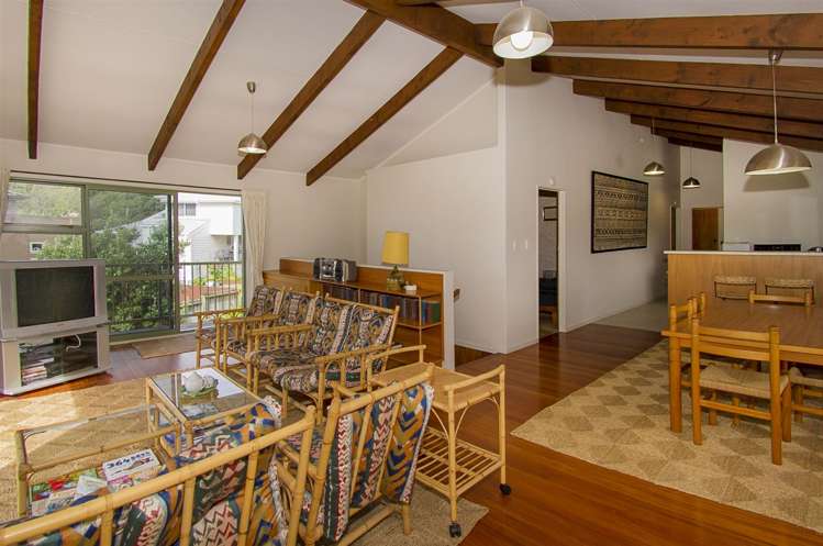 119 Oratia Place Onemana_17