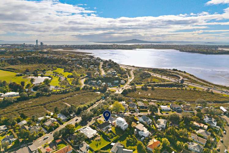 22 Waimana Avenue Northcote Point_16