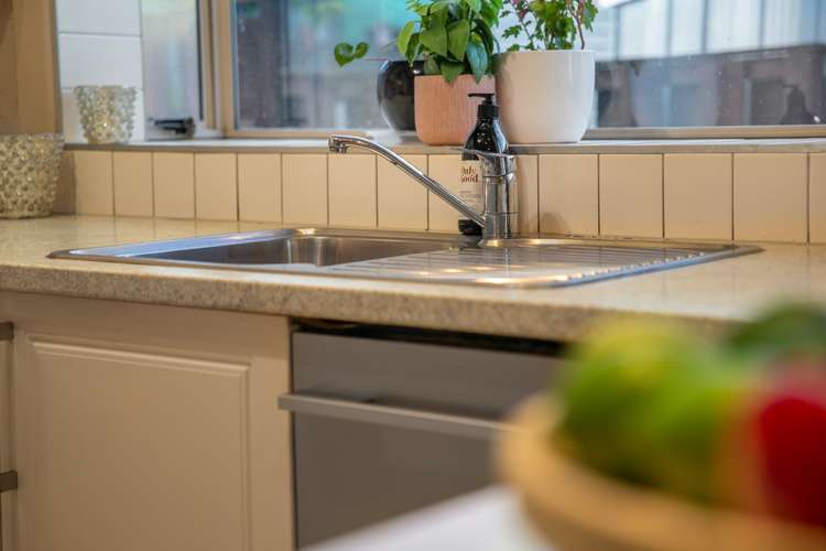 4 Merville Avenue Te Atatu South_8